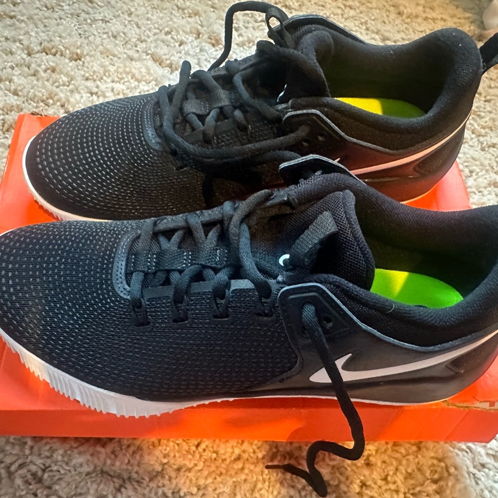Nike /Volleyball -women’s zoom hyperrace 2